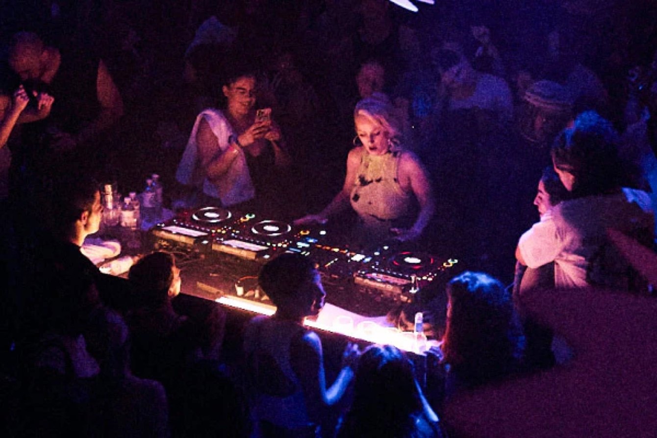Live DJ set at The GUTS Club Amex Vibe ON Berlin