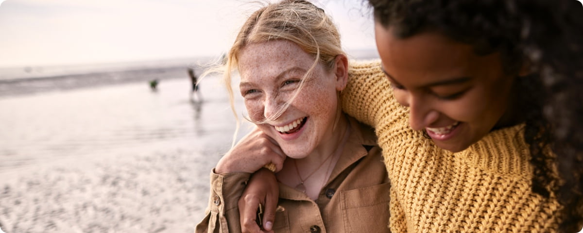 Freundinnen am Strand